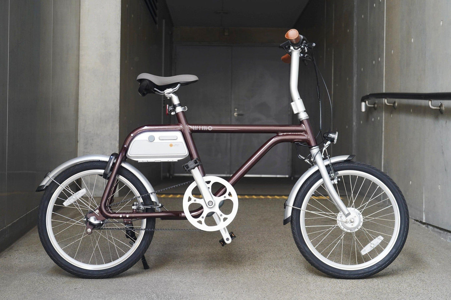 電動アシスト自転車 COOZY (AMBER BROWN)限定 レザー版 - wimo online store - オシャレ電動自転車 - 最軽量級子供自転車
