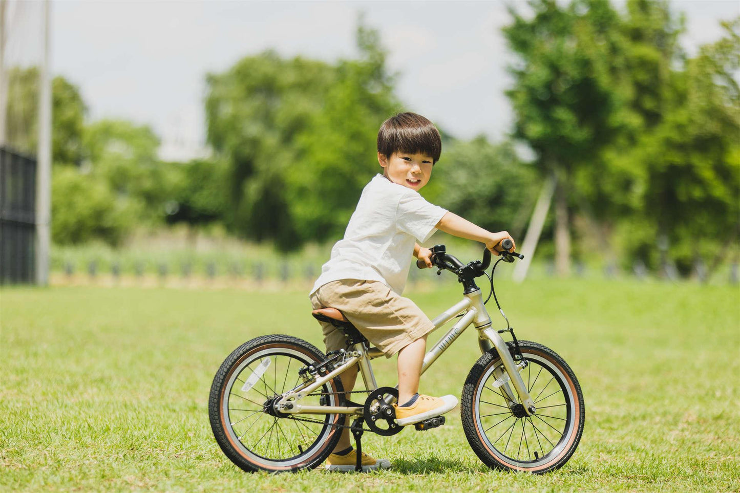 子供自転車 wimo kids 16 (Mugi / ムギ)| 3.5-6才 | 100-135cm | 6.45kg | - wimo online store - オシャレ電動自転車 - 最軽量級子供自転車