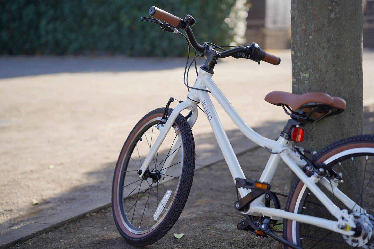 子供自転車 wimo kids 20 (Daikon / ダイコン)| 6-9才 | 110-145cm | 8.35kg |内装3段変速 - wimo online store - オシャレ電動自転車 - 最軽量級子供自転車
