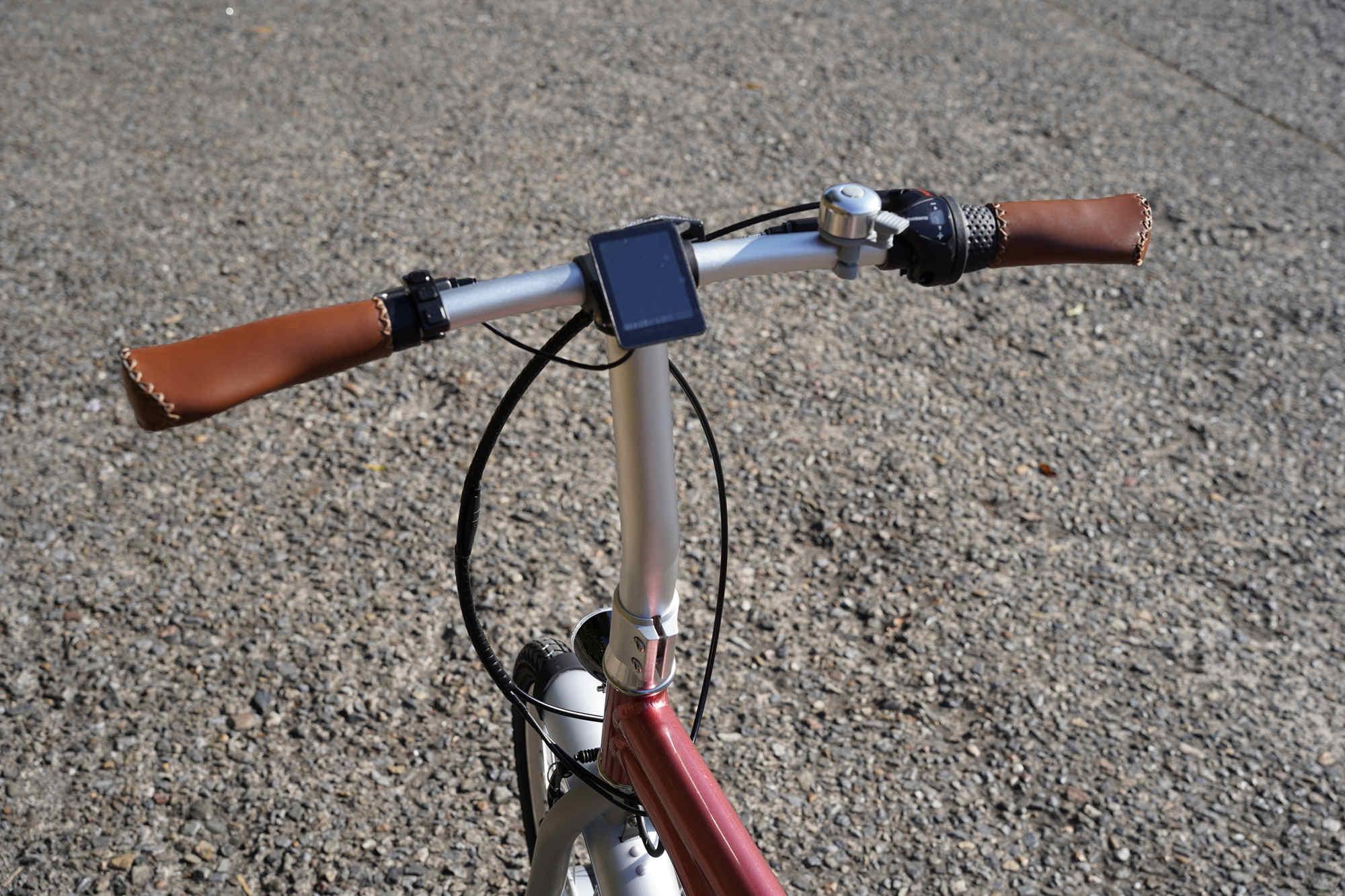 電動アシスト自転車 COOZY （CHAMPAGNE GARNET）オンライン限定　レザー版