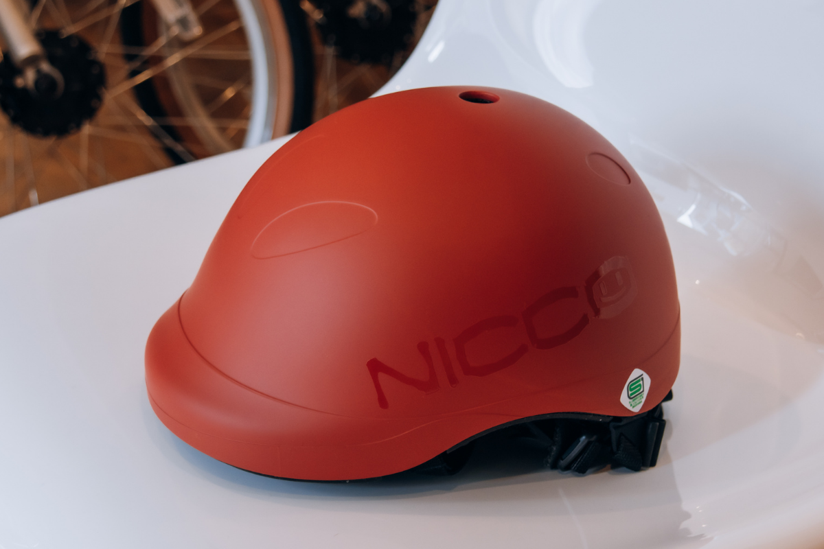 キッズヘルメットby nicco｜子供用自転車ヘルメット｜マットレッド
