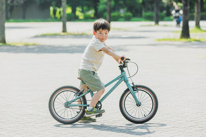 子供自転車 wimo kids 16 (Kale / ケール）| 3.5-6才 | 100-135cm | 6.45kg | - wimo online store - オシャレ電動自転車 - 最軽量級子供自転車