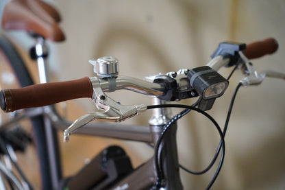 URBAN BELT 650（Metal Grey）｜電動クロスバイク